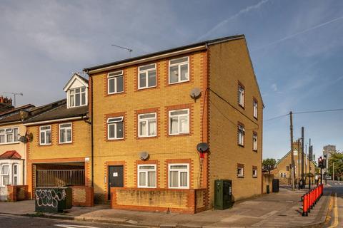 Studio for sale, Pond Road, Stratford, London, E15