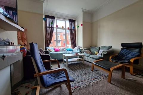 7 bedroom house to rent, Brudenell Avenue, Leeds LS6