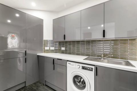 1 bedroom flat to rent, Leeds Road, Hipperholme, Halifax, HX3