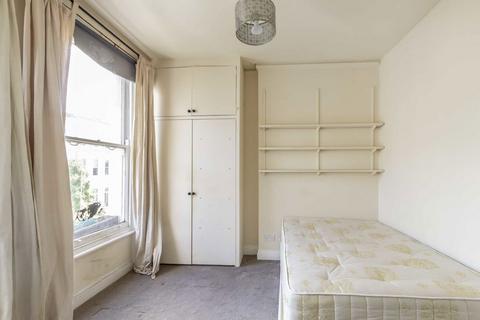 Studio to rent, Charleville Road, London W14