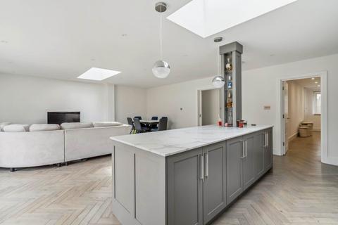 13 Cornfield Road, Bushey, WD23 3TB