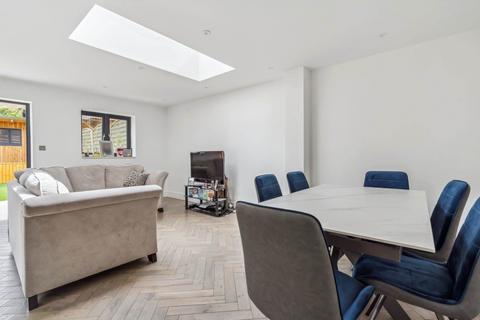 13 Cornfield Road, Bushey, WD23 3TB