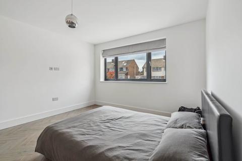 13 Cornfield Road, Bushey, WD23 3TB