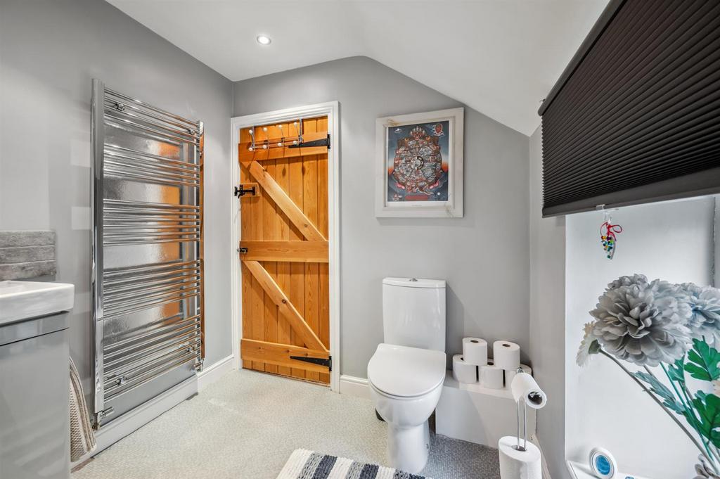Shower Room - WC.jpg