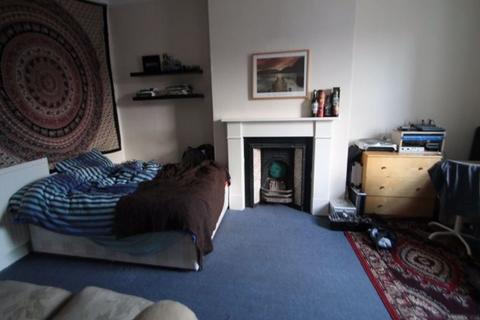 7 bedroom house to rent, Hyde Park Road, Leeds LS6