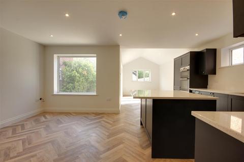 4 bedroom detached house for sale, Station Road, North Cave
