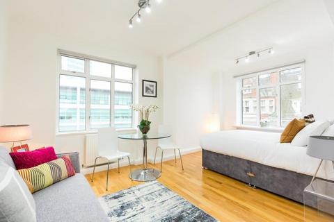 Studio to rent, Warren Court, Euston Road, London, NW1