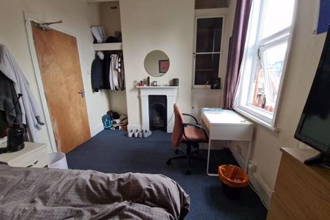 Regent Park Terrace, Leeds LS6