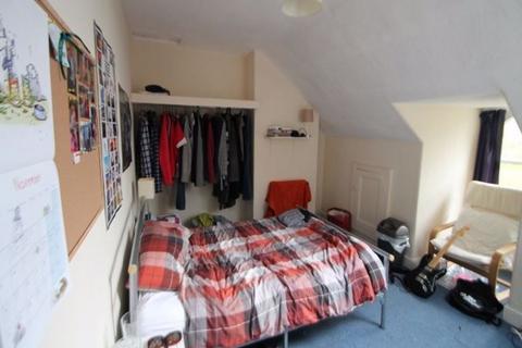 8 bedroom house to rent, Regent Park Terrace, Leeds LS6