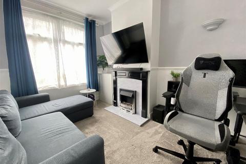 2 bedroom end of terrace house for sale, Sydney Road, Eastbourne