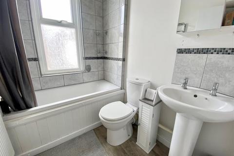 2 bedroom end of terrace house for sale, Sydney Road, Eastbourne