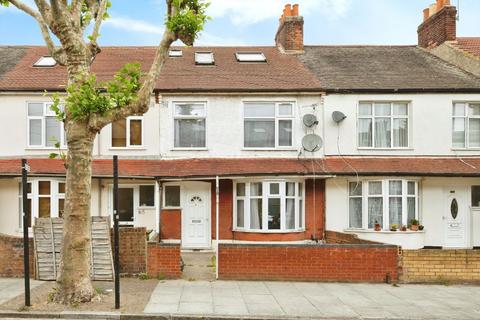 4 bedroom terraced house for sale, Church Road, London