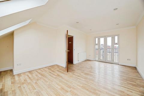 4 bedroom terraced house for sale, Church Road, London