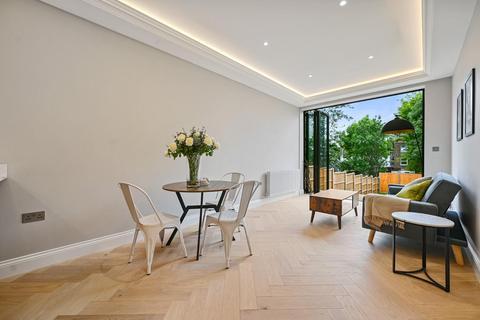 1 bedroom ground floor flat for sale, Lynton Road, Acton