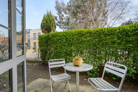 undefined, Kingston Road, London SW20
