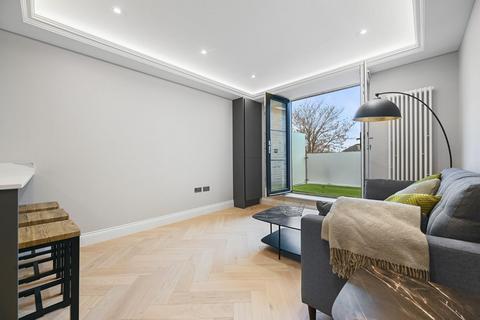1 bedroom flat for sale, Lynton Road, Acton