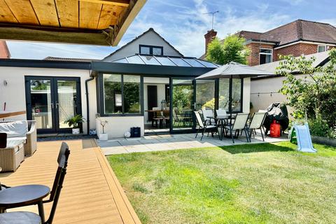3 bedroom bungalow for sale, Northfield Road, Ringwood, BH24