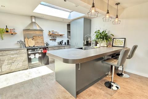 3 bedroom bungalow for sale, Northfield Road, Ringwood, BH24