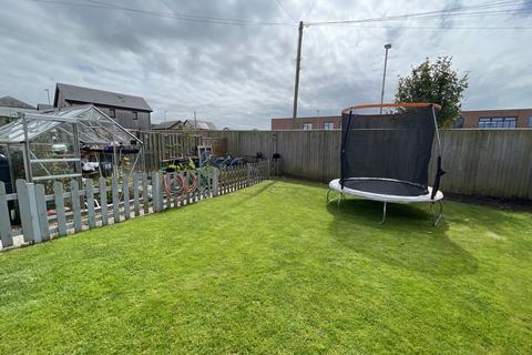 undefined, Tai Dinas, Llangefni, Anglesey, LL77