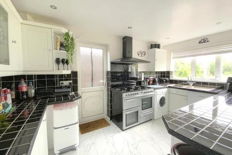 8 Britannia Crescent, Grimsby, DN34 5RF