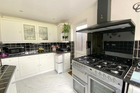 8 Britannia Crescent, Grimsby, DN34 5RF