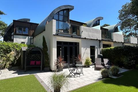 3 bedroom townhouse for sale, Nelson Road, WESTBOURNE, BH4