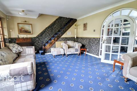 3 bedroom detached house for sale, Plover Court, Rossington, Doncaster