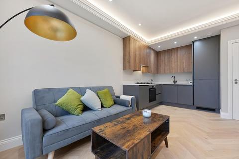 2 bedroom flat for sale, Lynton Road, Acton