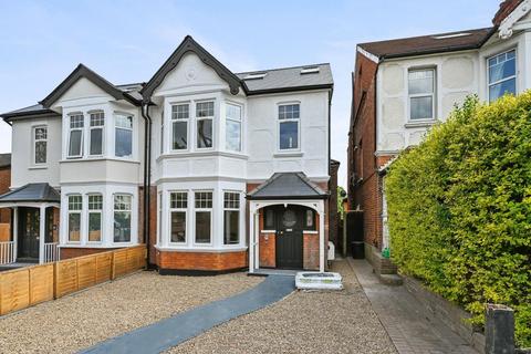 Lynton Road, Acton