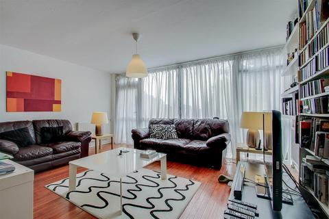 undefined, Woodside Avenue, London