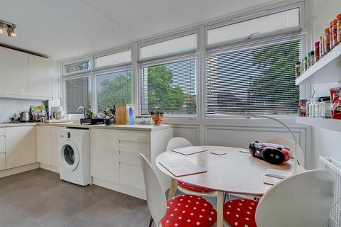 undefined, Woodside Avenue, London