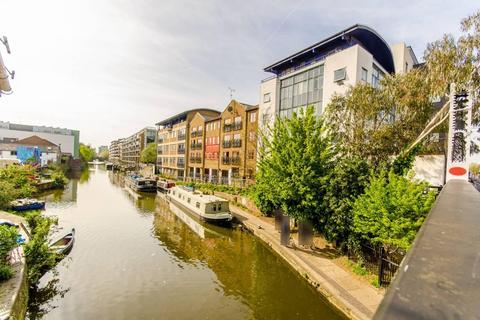 1 bedroom apartment to rent, Baltic Place, London, N1
