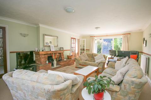 5 bedroom detached house for sale, Chequers Road, Grimston, PE32