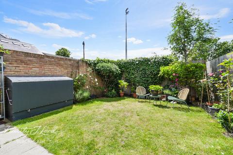 1 William Close, London, SE7 8FF
