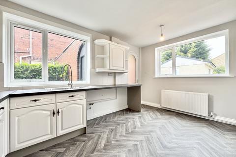 3 bedroom semi-detached house for sale, Oak Crescent, Garforth