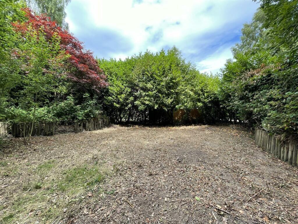 Flat5 Garden1.jpg