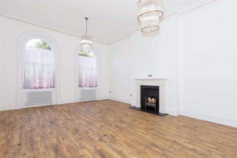 Flat 8, 18 - 19 Adelaide Crescent, Hove, BN3 2JF
