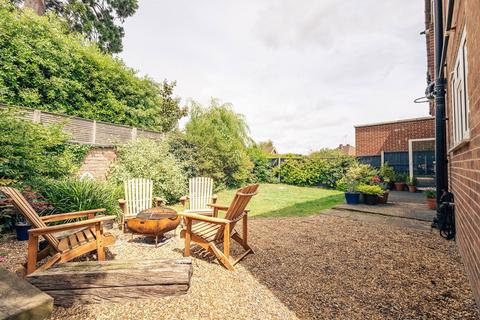 4 Pickering Road, Cheltenham, GL53 0LB