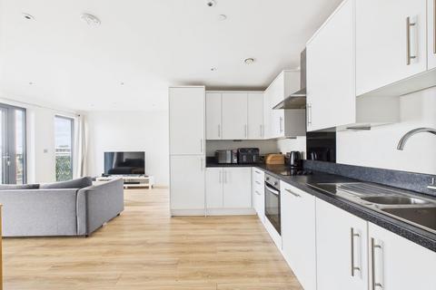 2 bedroom flat for sale, North Street, Horsham RH13