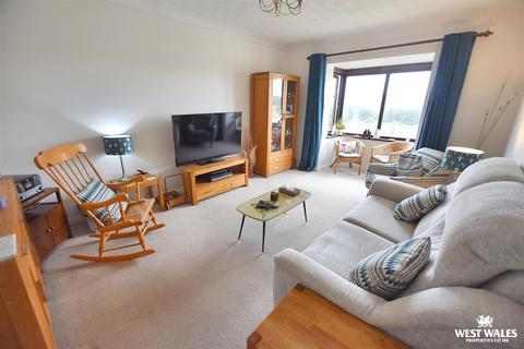 3 bedroom semi-detached house for sale, Llanreath