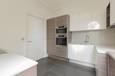 3 bedroom apartment to rent, Apt 7 Chesham House, 2 Chesham Place, Bowdon