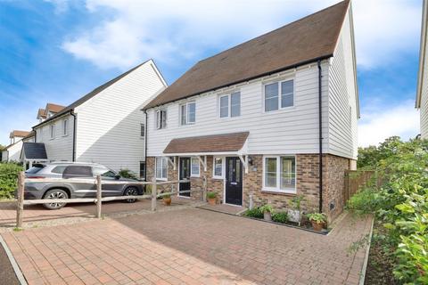 4 bedroom semi-detached house for sale, Stockwood Meadow, Staplecross