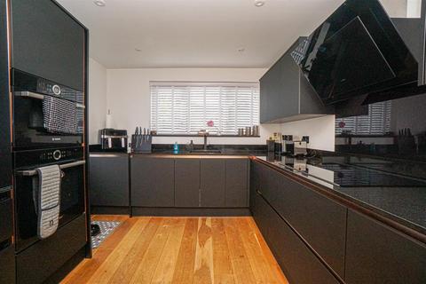 3 bedroom detached house for sale, Wadhurst Close, St. Leonards-On-Sea