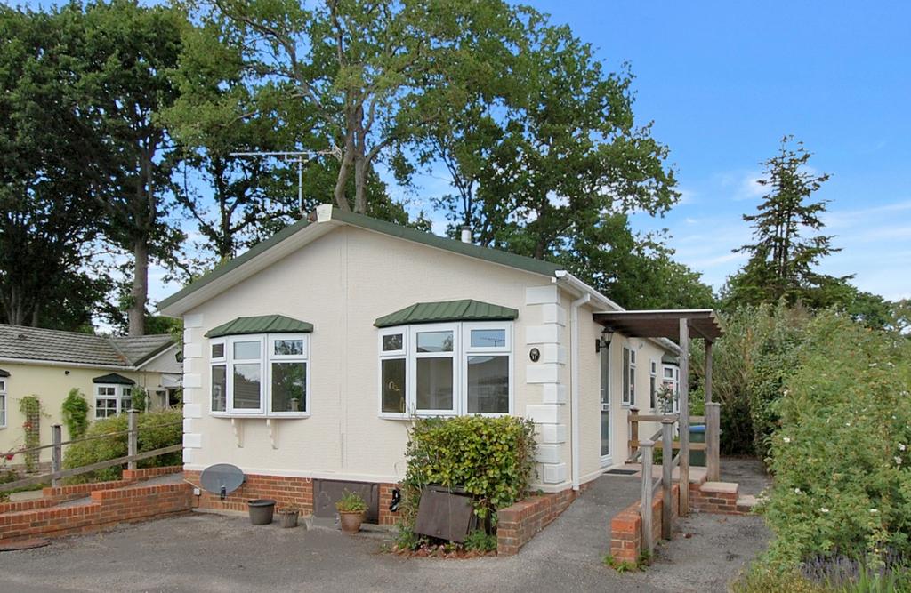 Two bedroom park home with garden use
