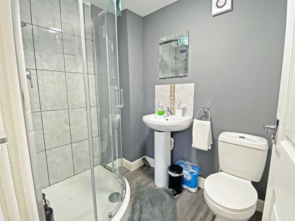 Bathroom1 47 Elm