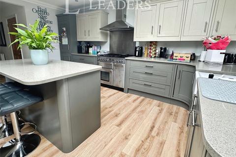 2 bedroom bungalow for sale, Ingledene Close, Havant, Hampshire