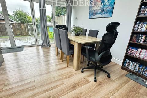 2 bedroom bungalow for sale, Ingledene Close, Havant, Hampshire