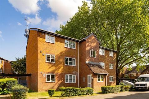 1 bedroom flat for sale, Stevenson Close, Barnet EN5