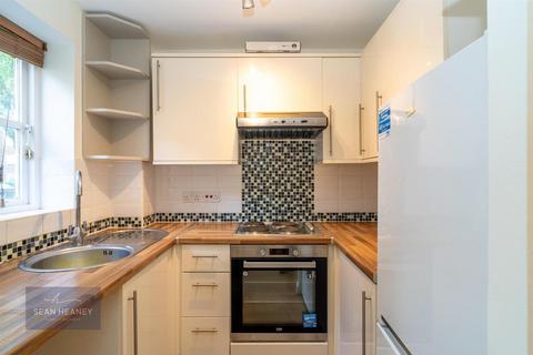 1 bedroom flat for sale, Stevenson Close, Barnet EN5