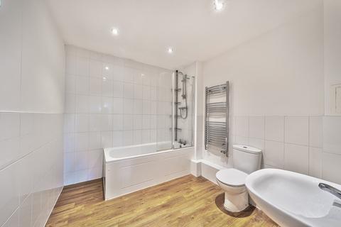 2 bedroom apartment for sale, Pulse Court, Romford RM7